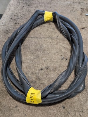 isuzu/chevrolet/gmc ftr/evr/fvr/fsr/ftr/cab forward w6+ windshield rubber gasket