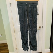 Lululemon Dance Studio Mid-Rise Pant Regular LW5ENOR DKFR Size 2 NWT Dark Forest