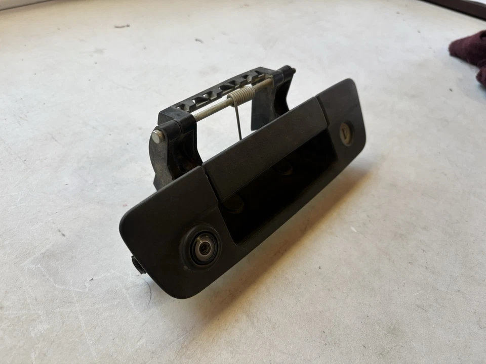 Manija de puerta trasera con cámara, Ram 1500 2500 3500 2014-2016, 56038978AH 68197873AA Foto 2 de 4