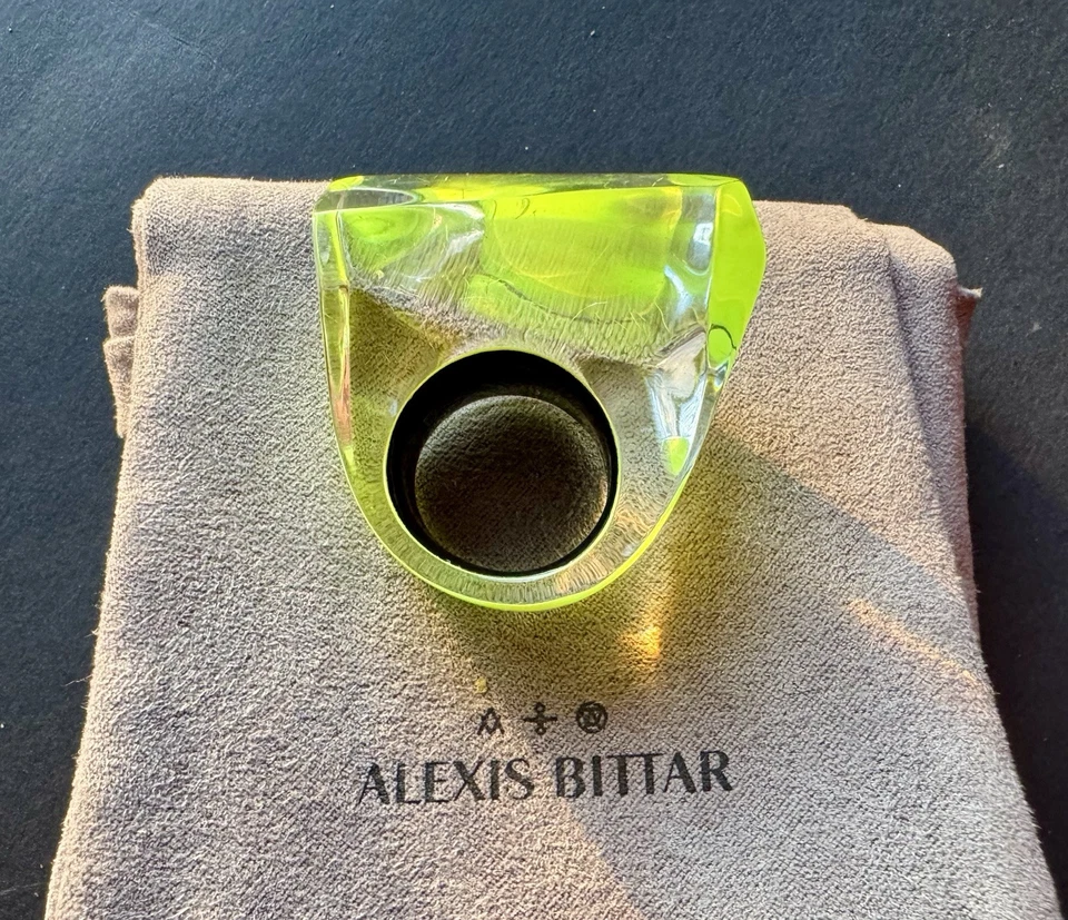 Anillo de declaración geométrica Alexis Bittar Lucite amarillo neón verde talla 7,5 RARO  Foto 2 de 4