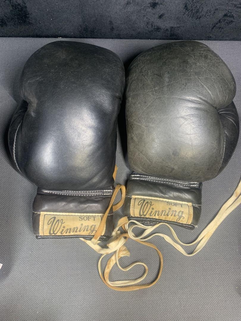 Winning Boxing Gloves Vintage Initial Old Logo 12 oz SF-4000