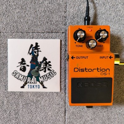 Boss DS-1 Verzerrung Gitarren-Effektpedal verwendet mit kostenlosem Geschenk ...