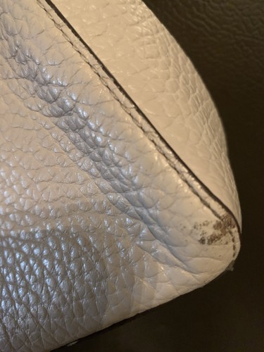 BOLSO BANDOLERA KATE SPADE~GEORGIA CARTER~TEXTURIZADO CON GUIJARROS~GRIS~CUERO~VER DETALLE - Imagen 15 de 20