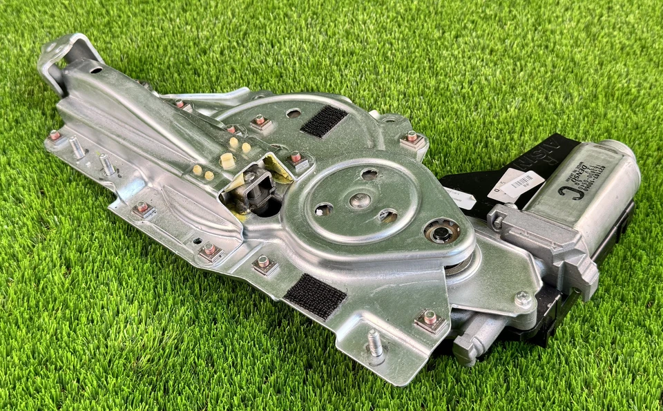 Puerta trasera Lexus Rx350 2010-2015 puerta levadiza motor desmontable 427107-10060 OEM usado Foto 4 de 4