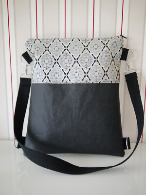 Handmade Wandelbare Zu Backpack Bag IN Snappap And Fabric, Black Ornament