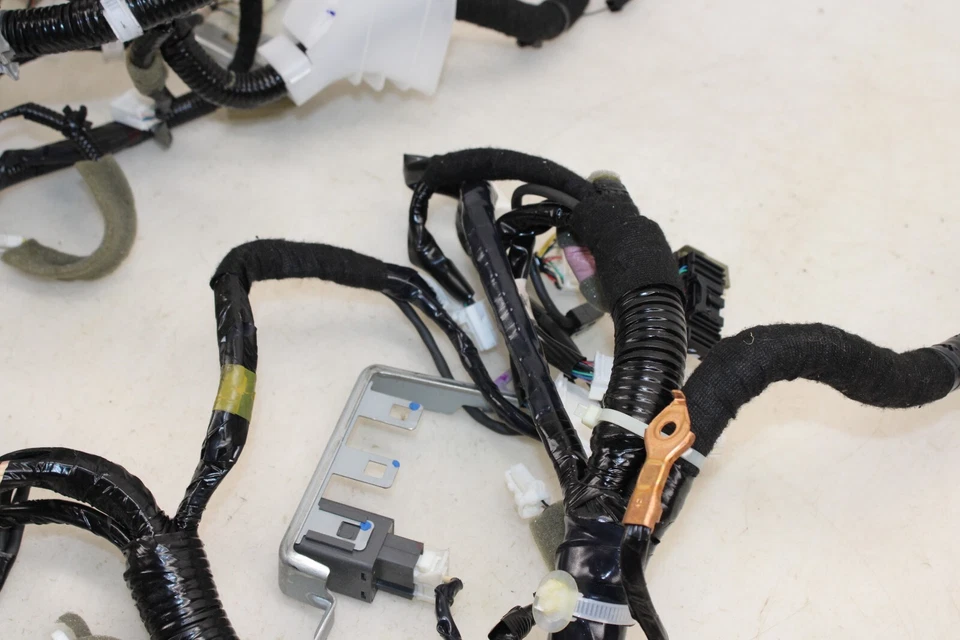 2016-2018 Infiniti Q50 Dashboard Wire Harness 240106HE6C OEM JL90 - Image 3 of 4