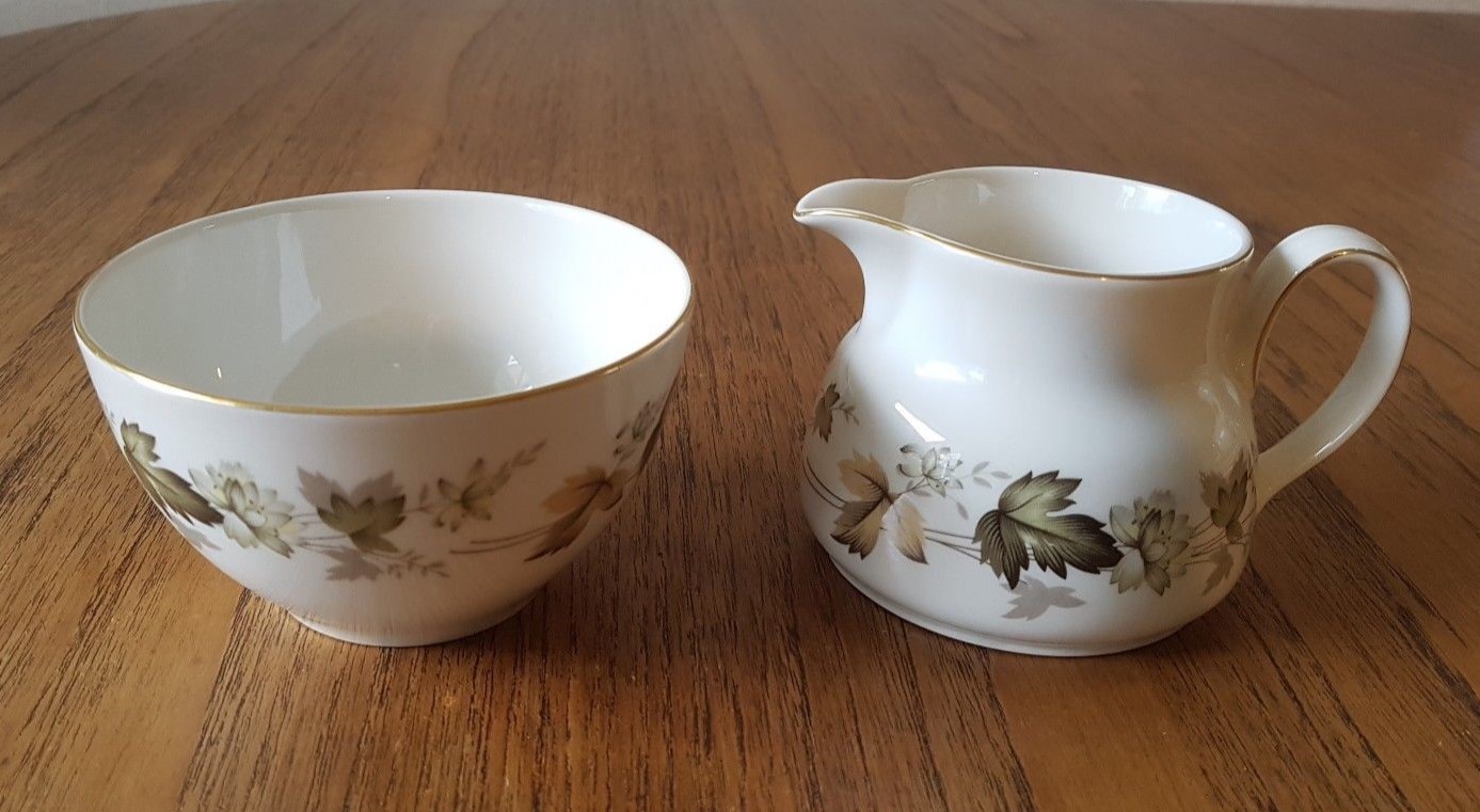 Elegant Royal Doulton 'Larchmont' china Dinner, Supper & Tea set great