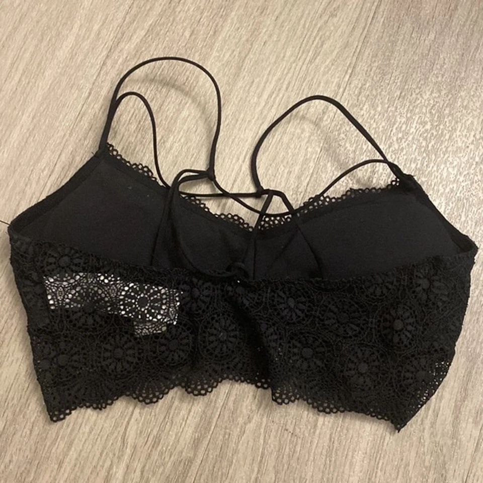 Hollister Bralette Correa de Encaje con Tirantes Patrón Floral - Talla L Foto 2 de 3