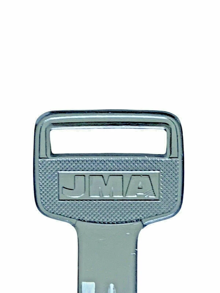 1 Volvo 164E 1974 sedán automotriz X30 VL4 NE9 NE31 V073S NE25 NE26 llave en blanco Foto 2 de 4