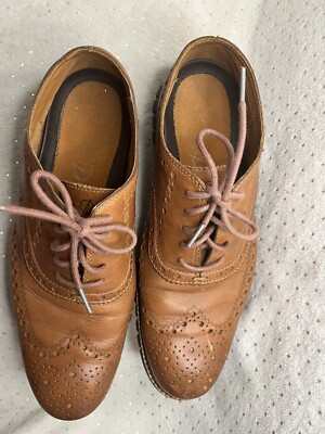 Cole Haan Men display picture 1
