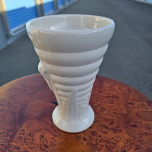 Art Deco Brush Pottery Vase White 8" Leaf Leaves ***read*** 528-8