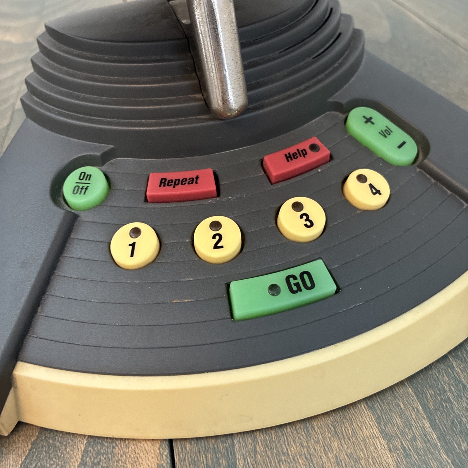 Vintage 1990s Geo Safari Talking Interactive Globe Learning Game 6490 (ST)