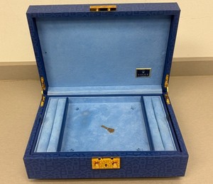 LARGE ROLEX  BLUE LEATHER  JEWELRY BOX WITH KEY
