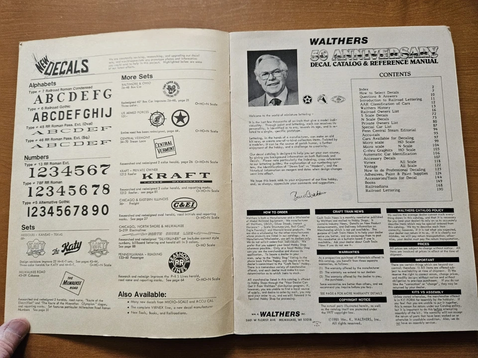 Catálogo de calcomanías y manual de referencia Walthers 50 aniversario (1981) Foto 2 de 4