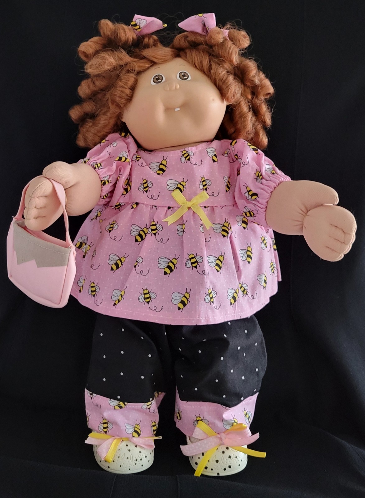 Cabbage Patch Kids 1986 Girl Doll Brown Cornsilk Hair Brown Eyes Bee Outfit Shoe