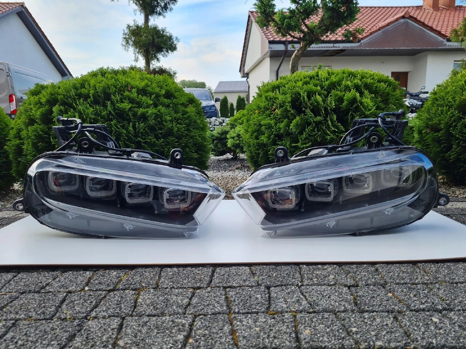 Bugatti Chiron 1 Of 500 Super Sport 300+ Pur Sport Frontscheinwerfer set 5B49410 - Bild 2 von 4