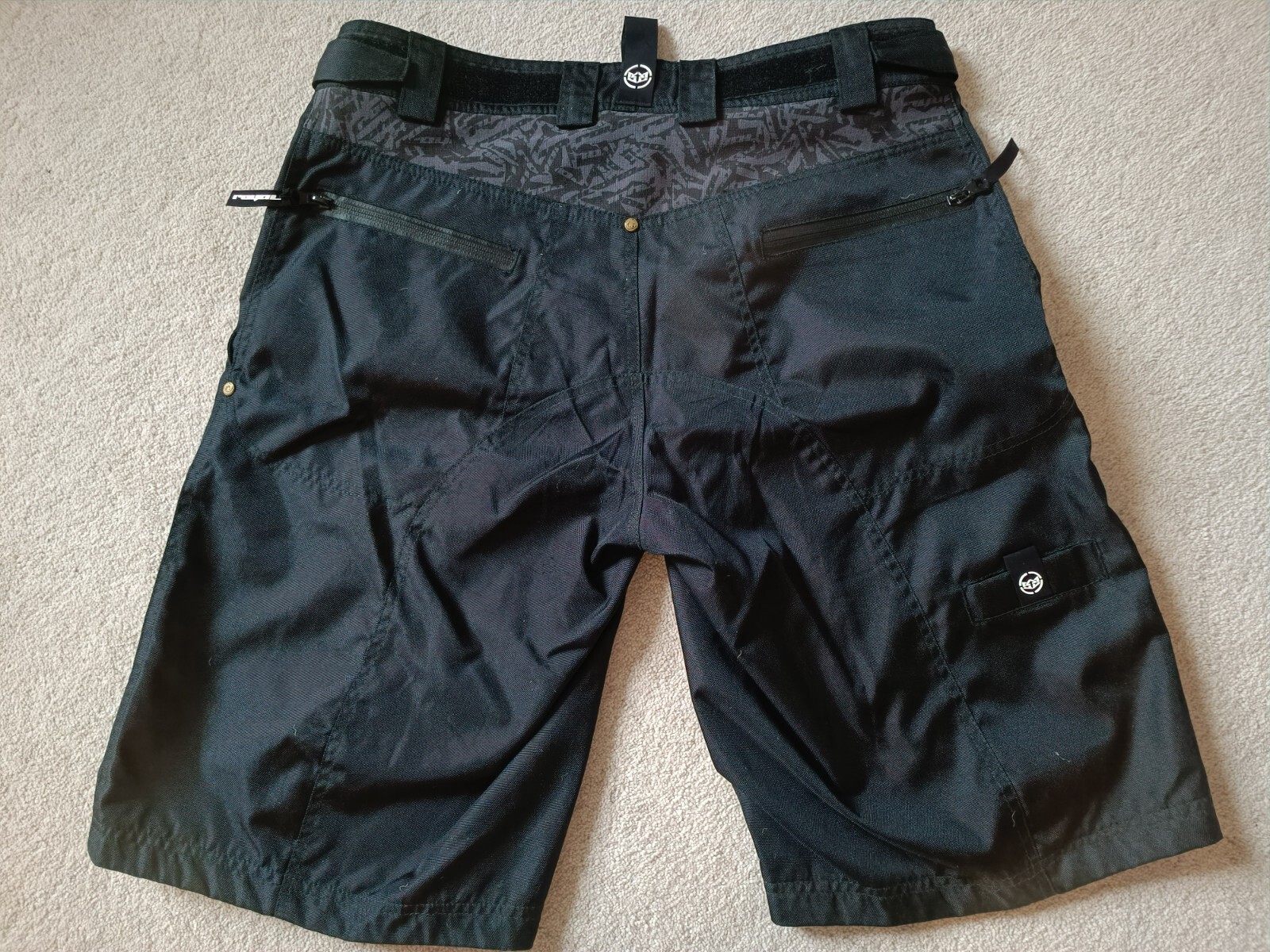 Picture 2 of 3