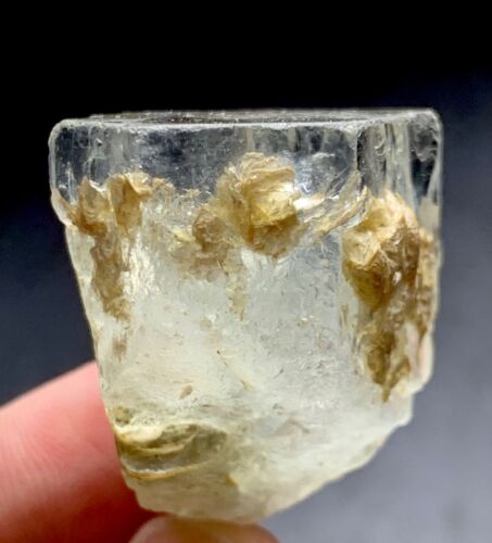 113 Carat Aquamarine Crystal Specimen from Pakistan - Picture 1 of 9