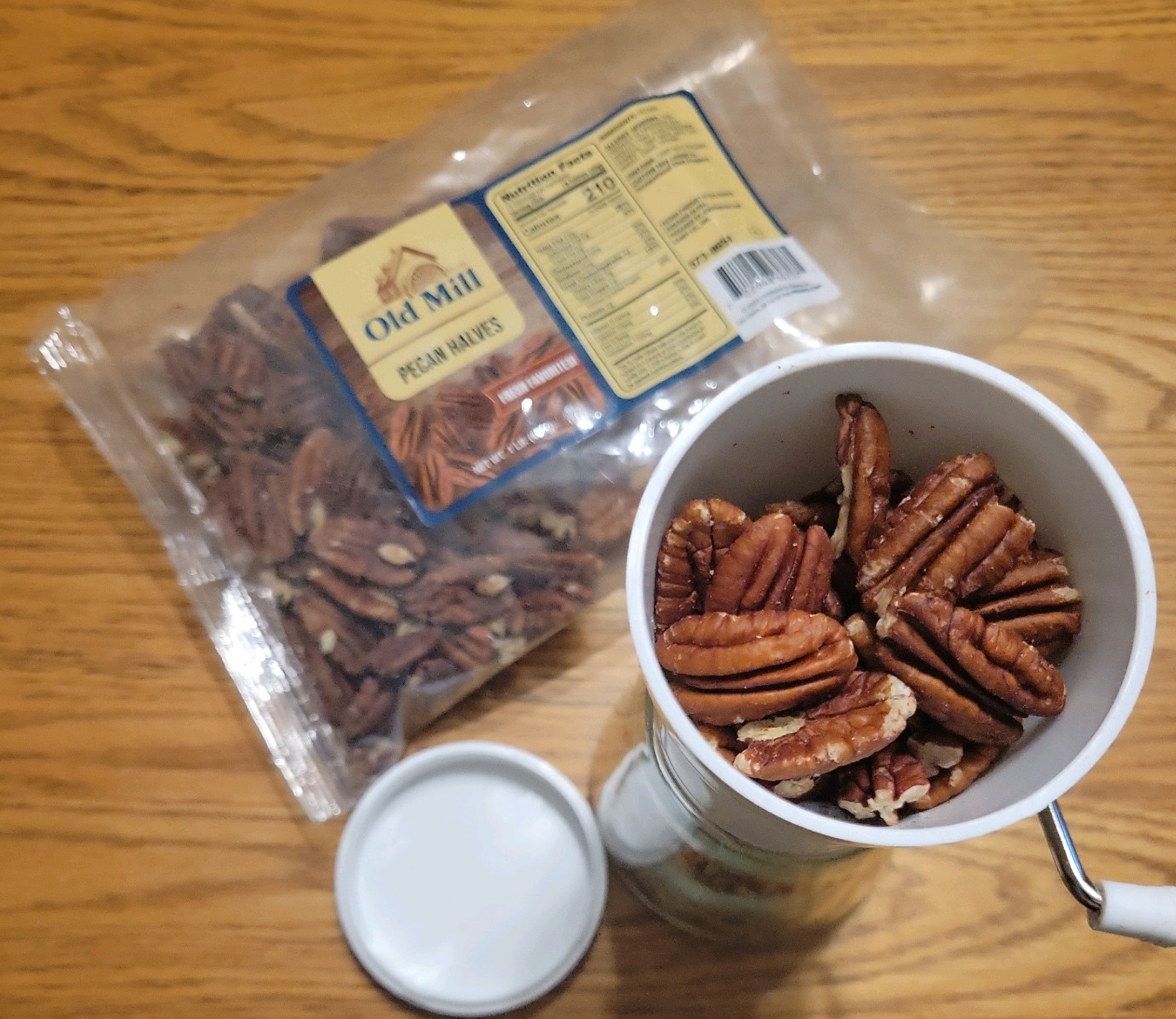 Fox Run Hand Crank Nut Chopper Grinder Glass Baking Tool Cookie Nut Mill