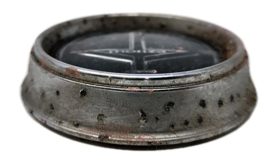 Chevrolet Corvair Monza botão tampa buzina modelo tardio 1965-69 usado BX74A - Imagem 2 de 4