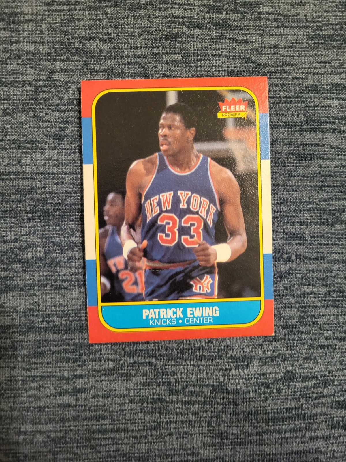 1986-87 Fleer - #32 Patrick Ewing (RC)