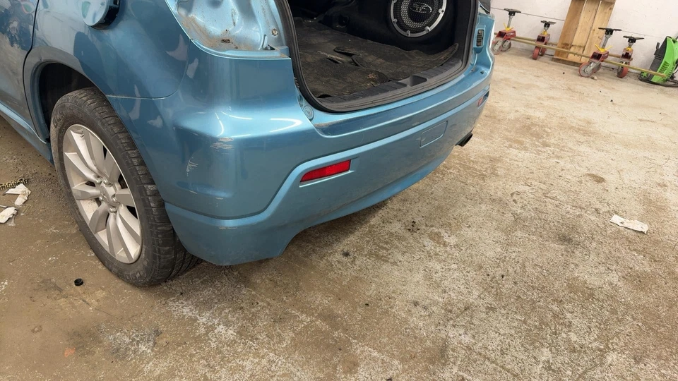 (LOCAL PICKUP ONLY) 11 12 OUTLANDER SPORT Rear Bumper Assembly Foto 2 de 4