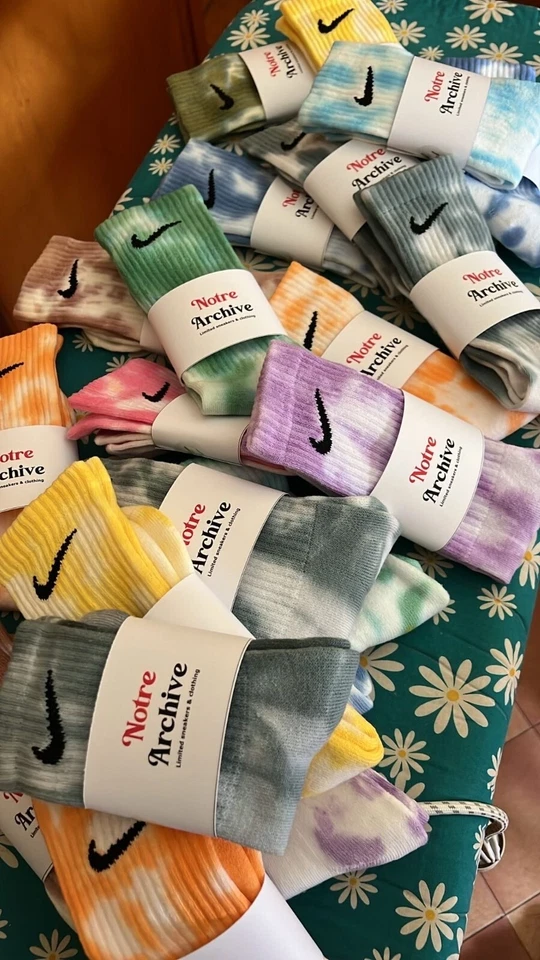 Nike Tie Dye Calze e Calzini Colorati Unisex Cotone - Immagine 4 di 4