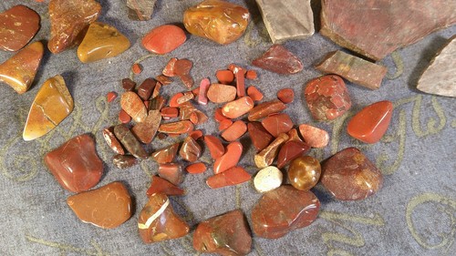 JOB LOT OF POLISHED & UNPOLISHED RED BROWN ROCKS MINERALS AND CUT SLICES - Picture 2 of 6