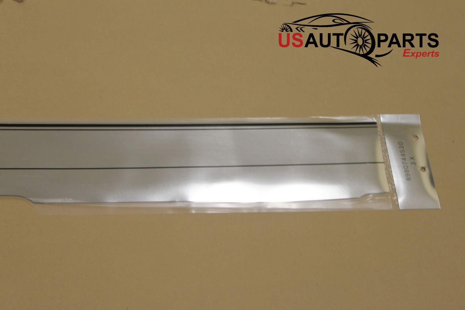 Genuine Isuzu Chrome Stripe D 8980744530 / 8-98074-453-0 OEM for