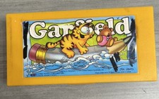 Vintage Garfield Yellow Plastic Pencil Box 8 X 4 X 2 Made In USA 1978