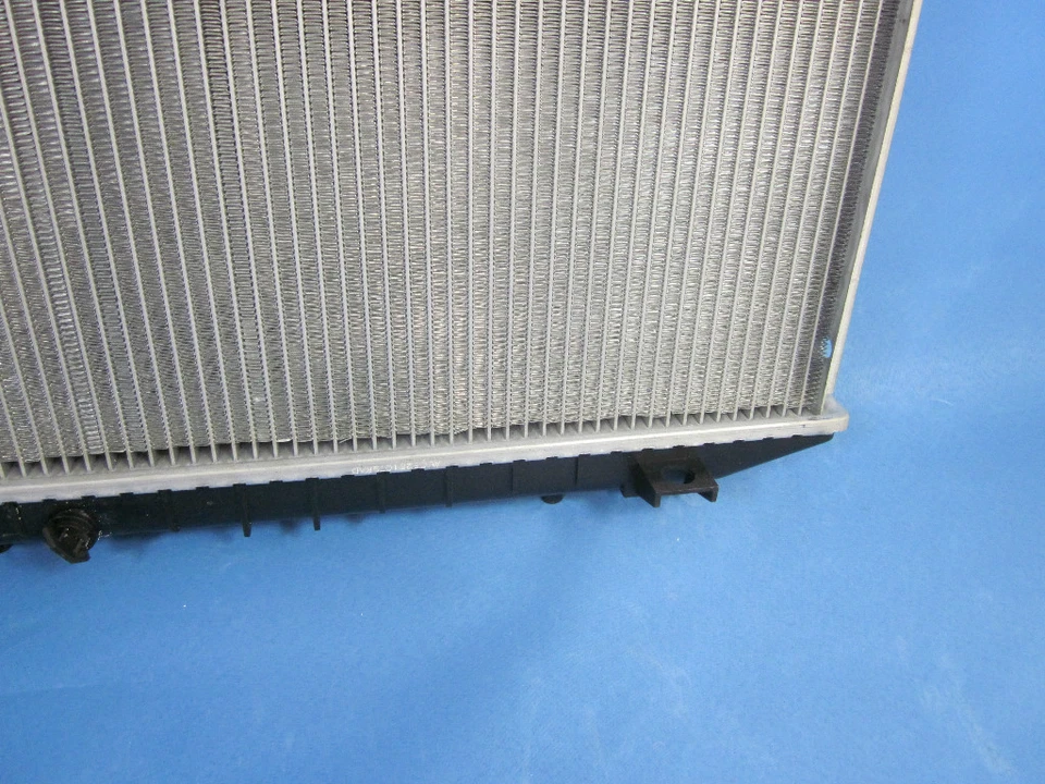 Holden Frontera 95-99 Fenix Radiator - Image 3 of 4