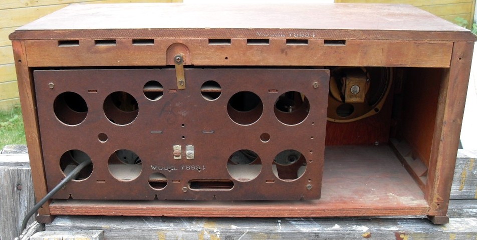 Zenith 7S634 Tube Radio from 1940's - Working