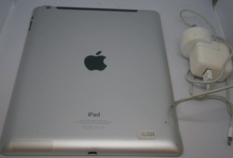 Apple Ipad 4th Generation Model A1460 Black 32GB Wifi Unlocked - Free Postage!! - Image 2 of 4