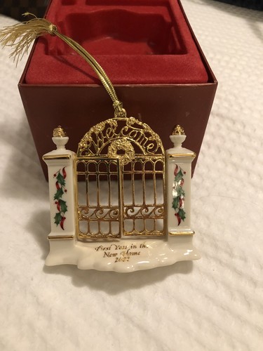 2002 Lenox Annual Ornament First Year in the New Home Garden/Front Gate in box - Picture 4 of 8