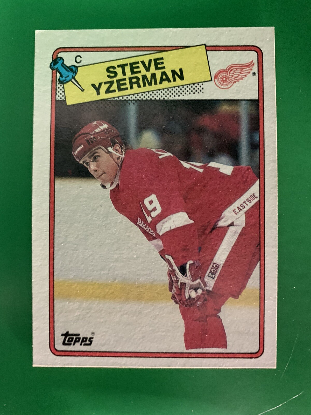 1988-89 Topps Steve Yzerman Detroit Red Wings #196