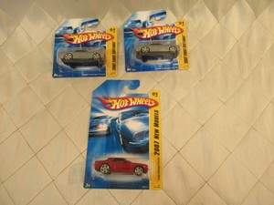 Hot-Wheels-2007-First-Editions-New-Models-Dodge-Challenger-Concept-lot-of-3-New