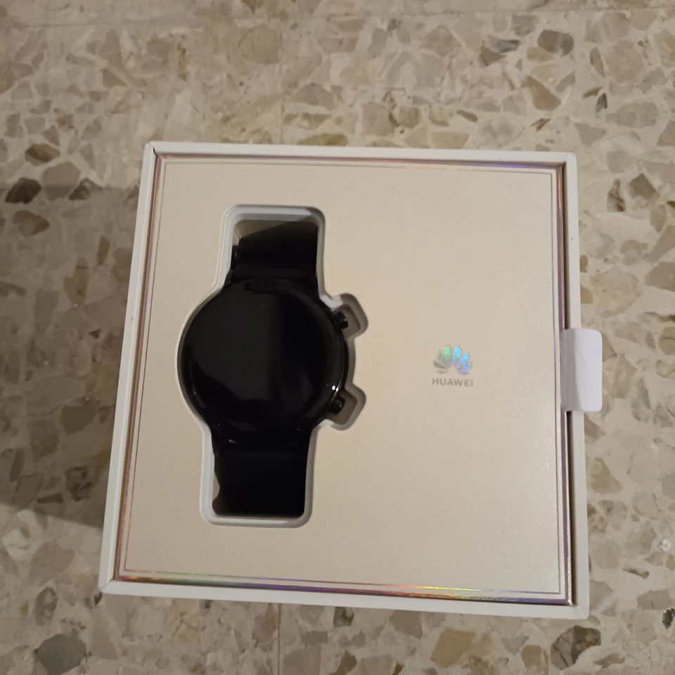 huawei watch GT 2 touchscreen 42mm nero 1.2 pollici 4 GB ottime condizioni - Immagine 2 di 4