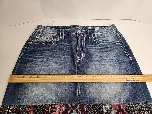 Miss Me High Rise Hippie Aztec Boho Embroidered Denim Skirt Size 31 EUC - Picture 4 of 12