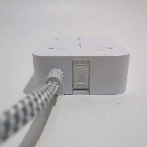 10 Ft Surge Protector Power Strip, Extension Cord with 8 AC Outlets, USB A & 110 - Picture 6 of 9