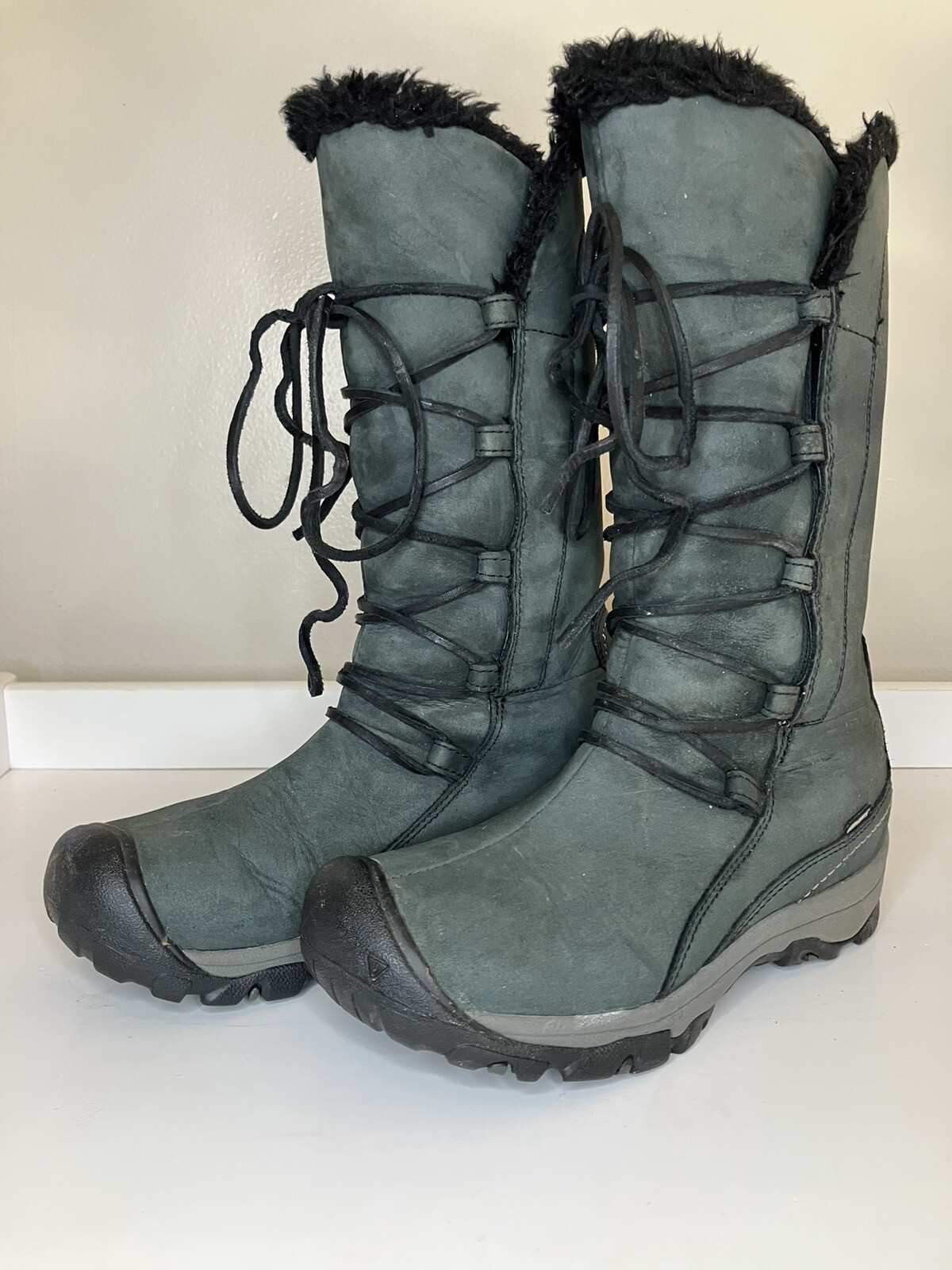 Stivali da neve invernali Keen Brighton alti donna 6 5 caldi foderati in pelliccia sintetica 200 g grigi