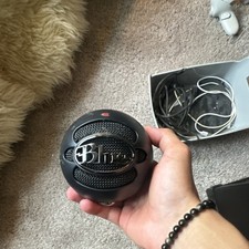 Blue Snowball USB Freestanding Microphone Black for Recording Podcast Streaming