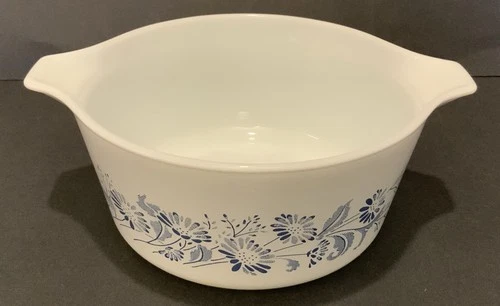 Pyrex Colonial Mist #474B  1 1/2 Quart  Casserole   EUC