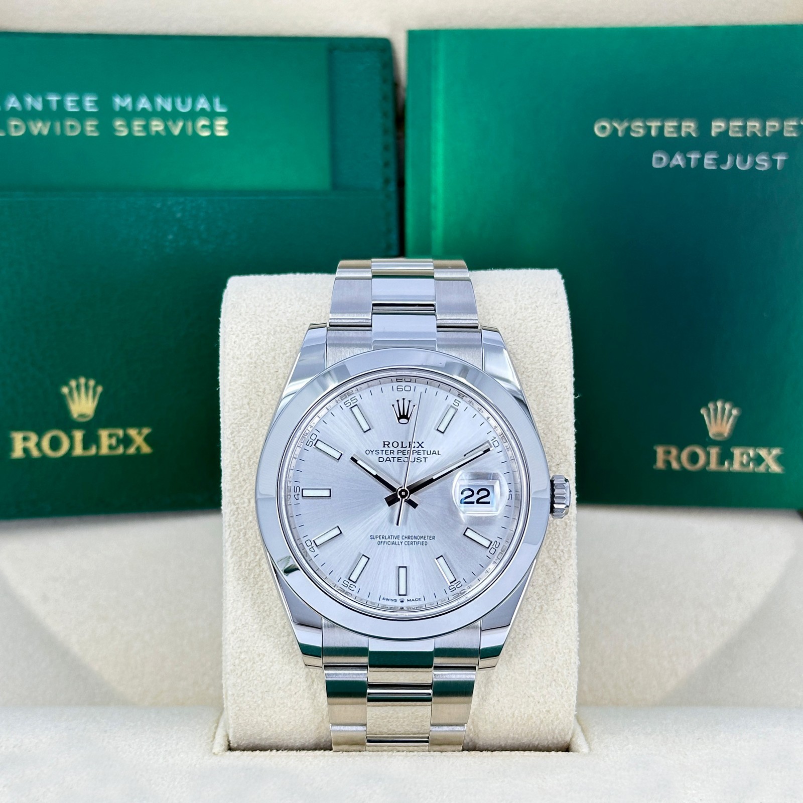 Rolex Datejust 41mm, Silver Index Dial, Oyster 126300-0003 Mint 2022+