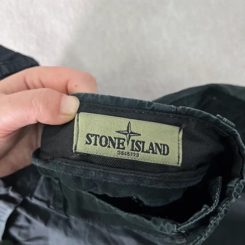 Stone Island 28 Worn Wash Woven Cargo Pants, Pre-Owned thumbnail 2