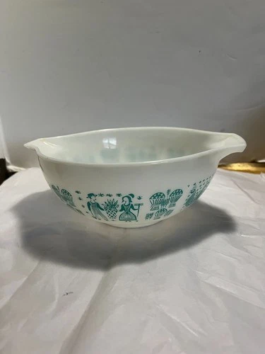 Vintage Pyrex Turquoise Amish Butterprint 2-1/2 Qt. Cinderella Mixing Bowl #443