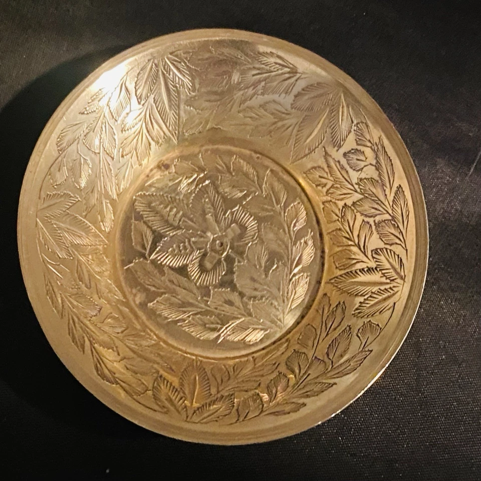 Vintage Set of 2 Small Brass Bowls w/Intricate Floral Etched Engraved 3.25” H.H. - Image 3 of 4