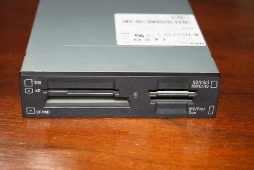 TEAC CA-200-B00 USB flash card reader DELL 1930930B00 for floppy bay - Picture 1 of 3