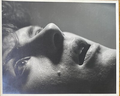 レア PHOTOGRAPHIC PORTRAIT PRIZE 2004 William Coupon | Group of 14 Vintage Photographs from Studio