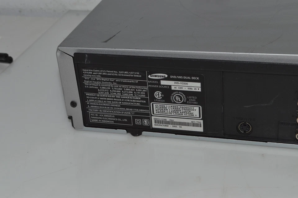 Samsung DVD-V5500 DVD/VCR Combo Hi-Fi Lettore Registratore VHS (LPX41) - Image 4 of 4