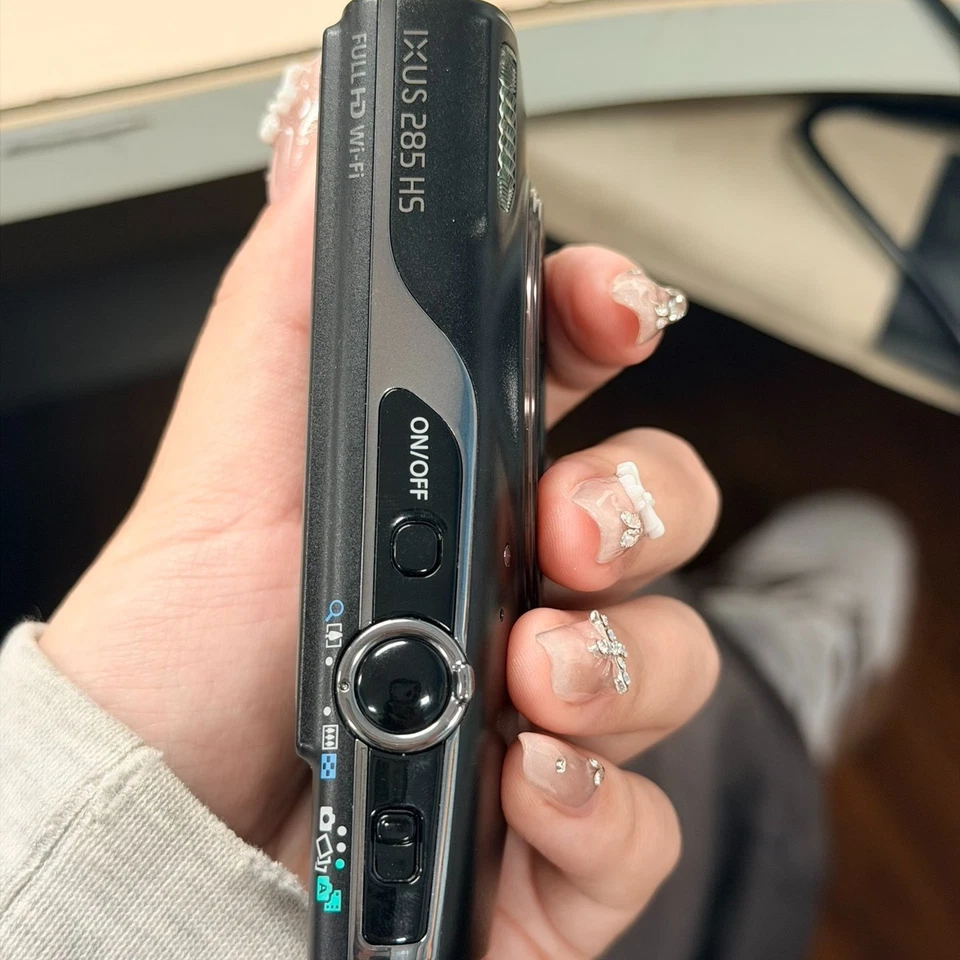 Canon ELPH 360HS/IXUS 285 HS Digital Camera 20.2MP 12XOptical Zoom w/Accessories - Image 3 of 4